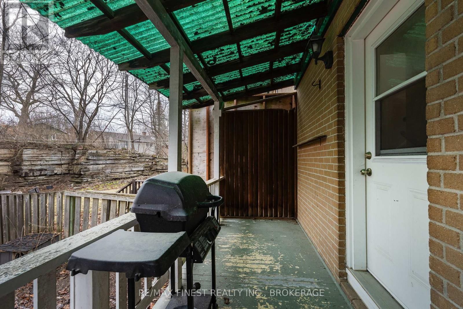 78 HATTER STREET Image 33