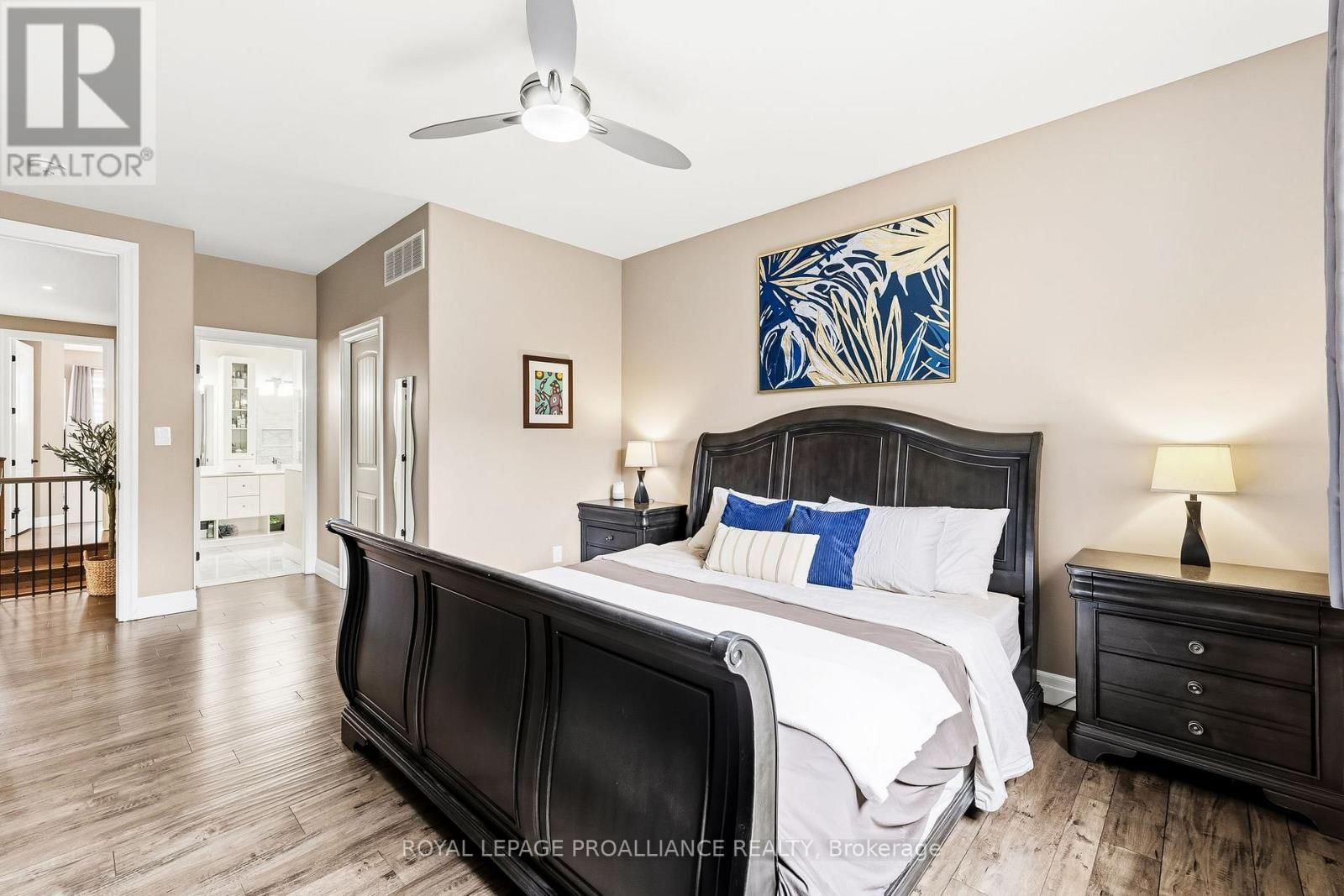 19 AUTUMN GROVE Image 28