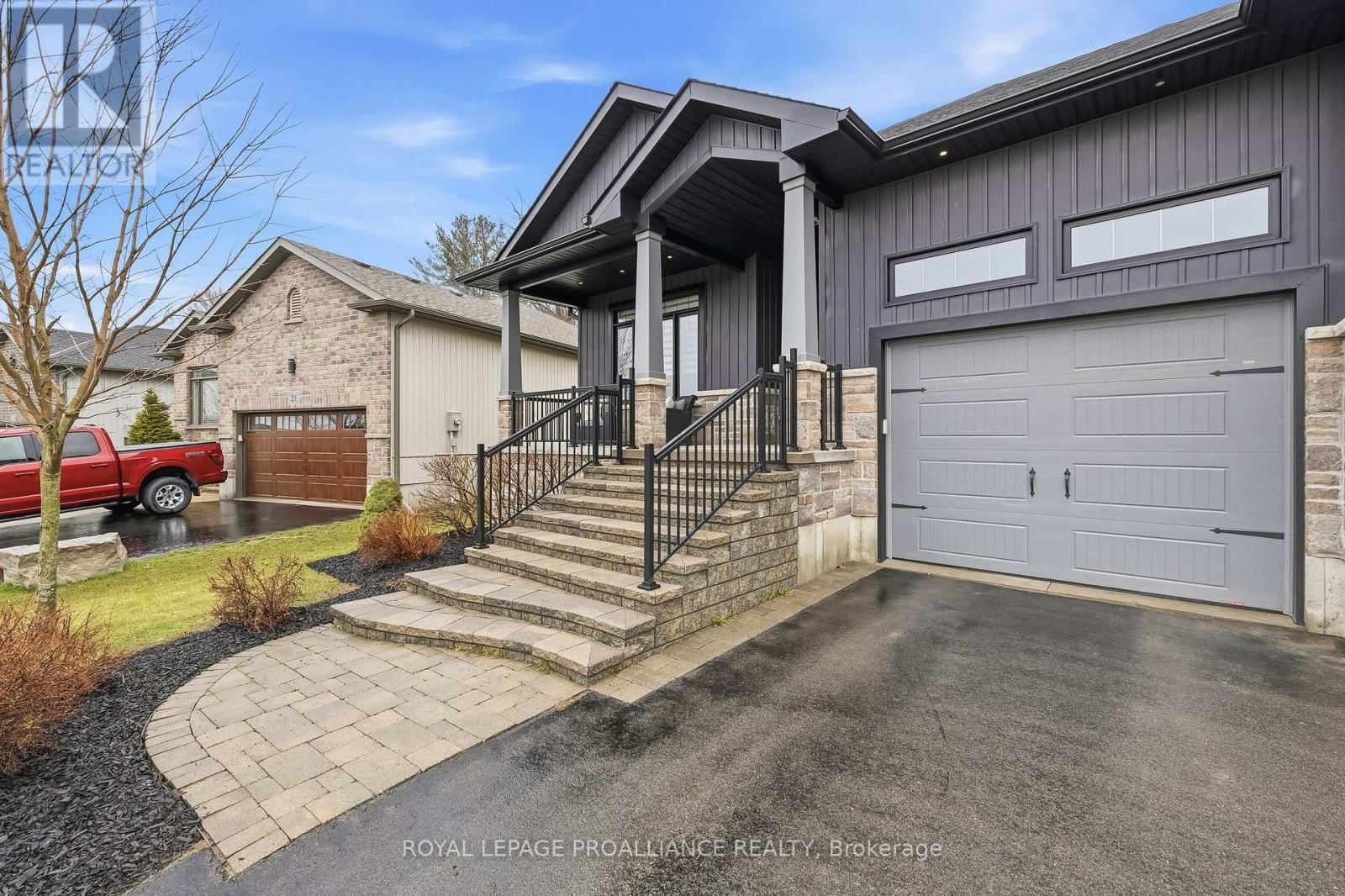 19 AUTUMN GROVE Image 6