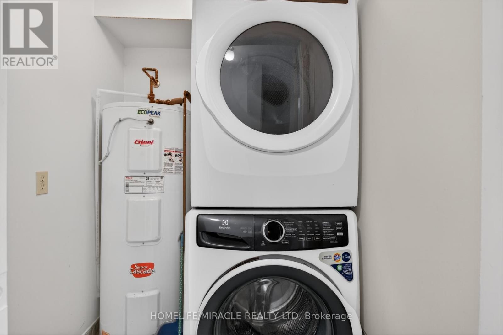 32 - 36 CHAMPLAIN CRESCENT Image 17