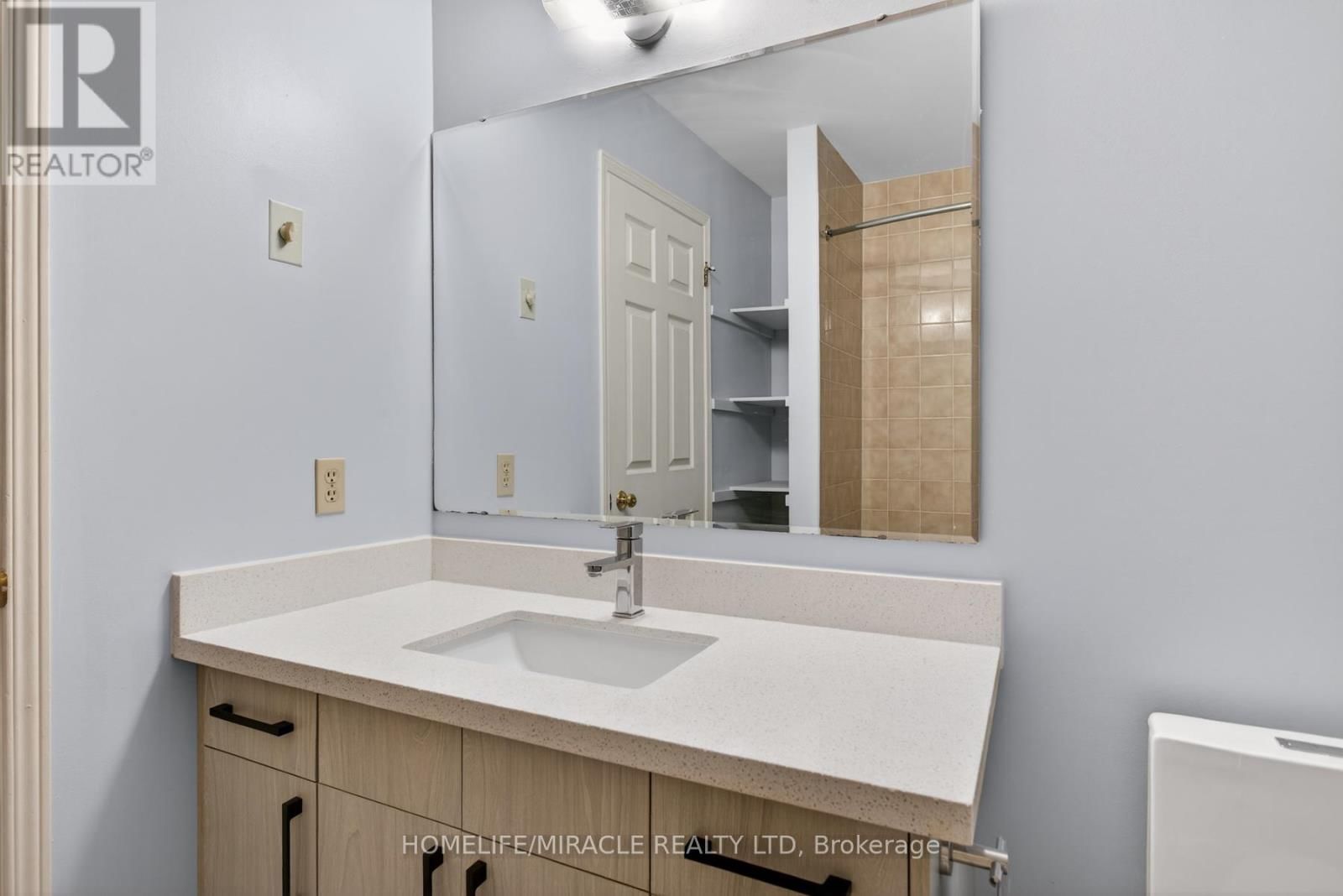 32 - 36 CHAMPLAIN CRESCENT Image 22