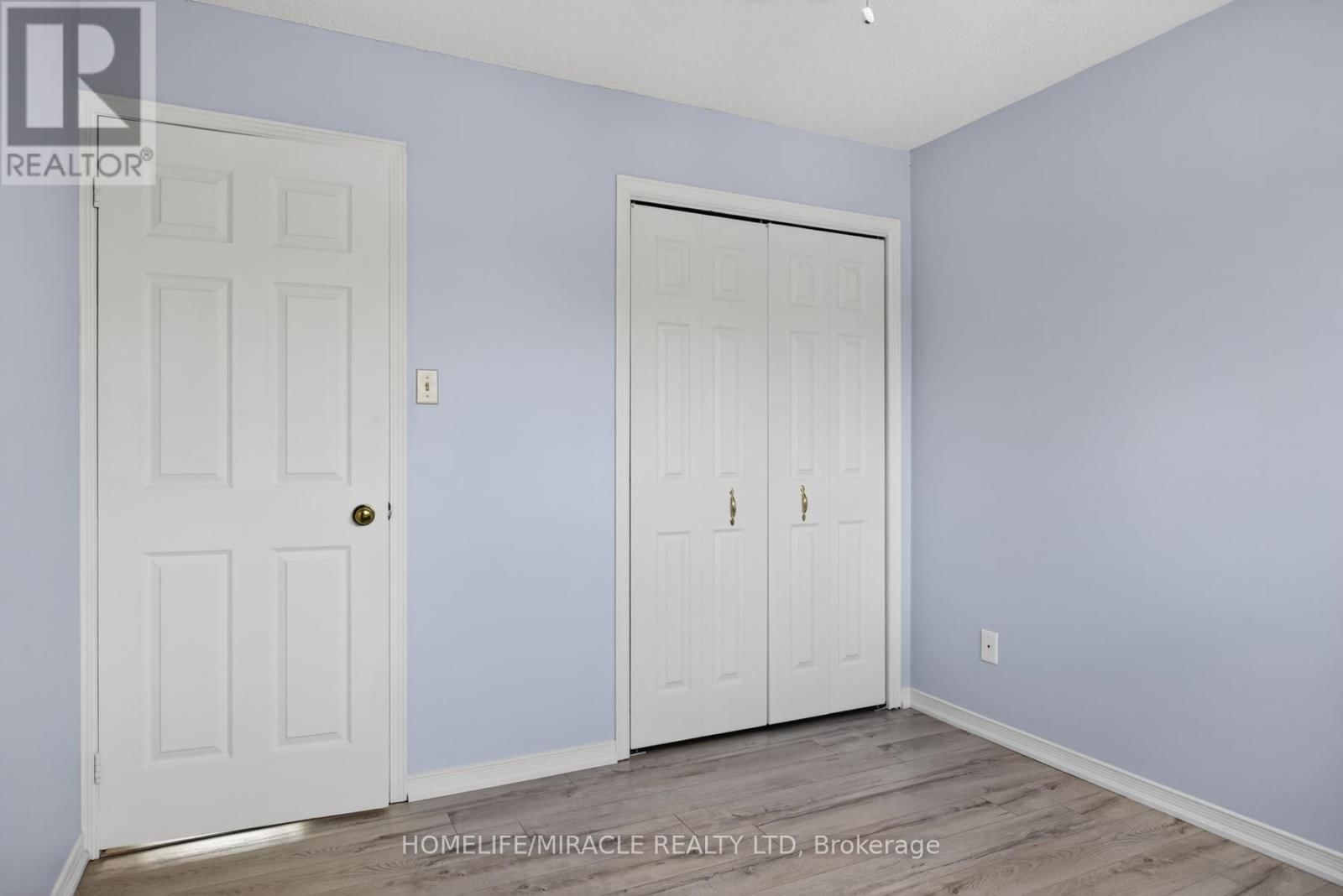 32 - 36 CHAMPLAIN CRESCENT Image 27