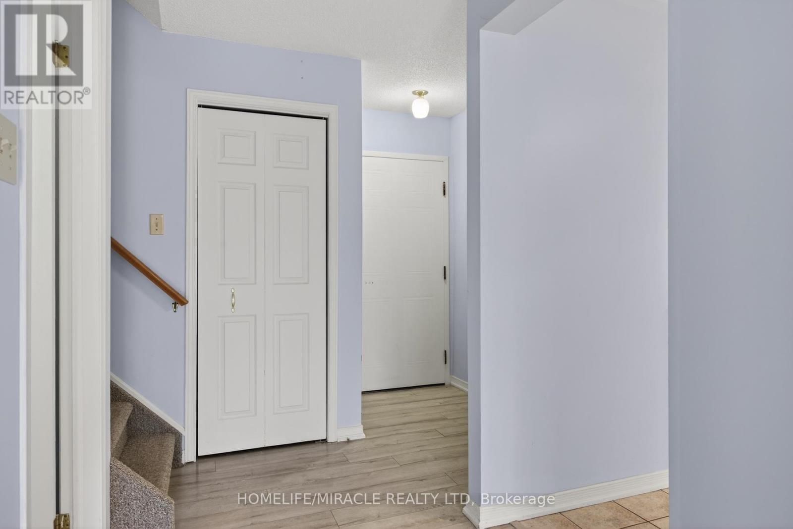 32 - 36 CHAMPLAIN CRESCENT Image 6