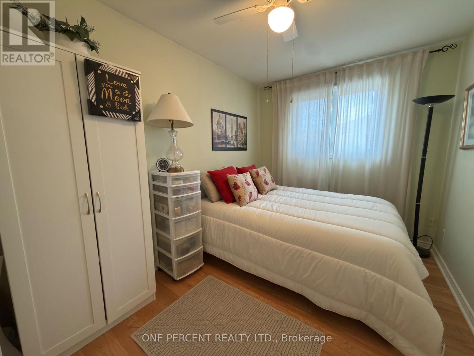 64 DORCHESTER BOULEVARD Image 12