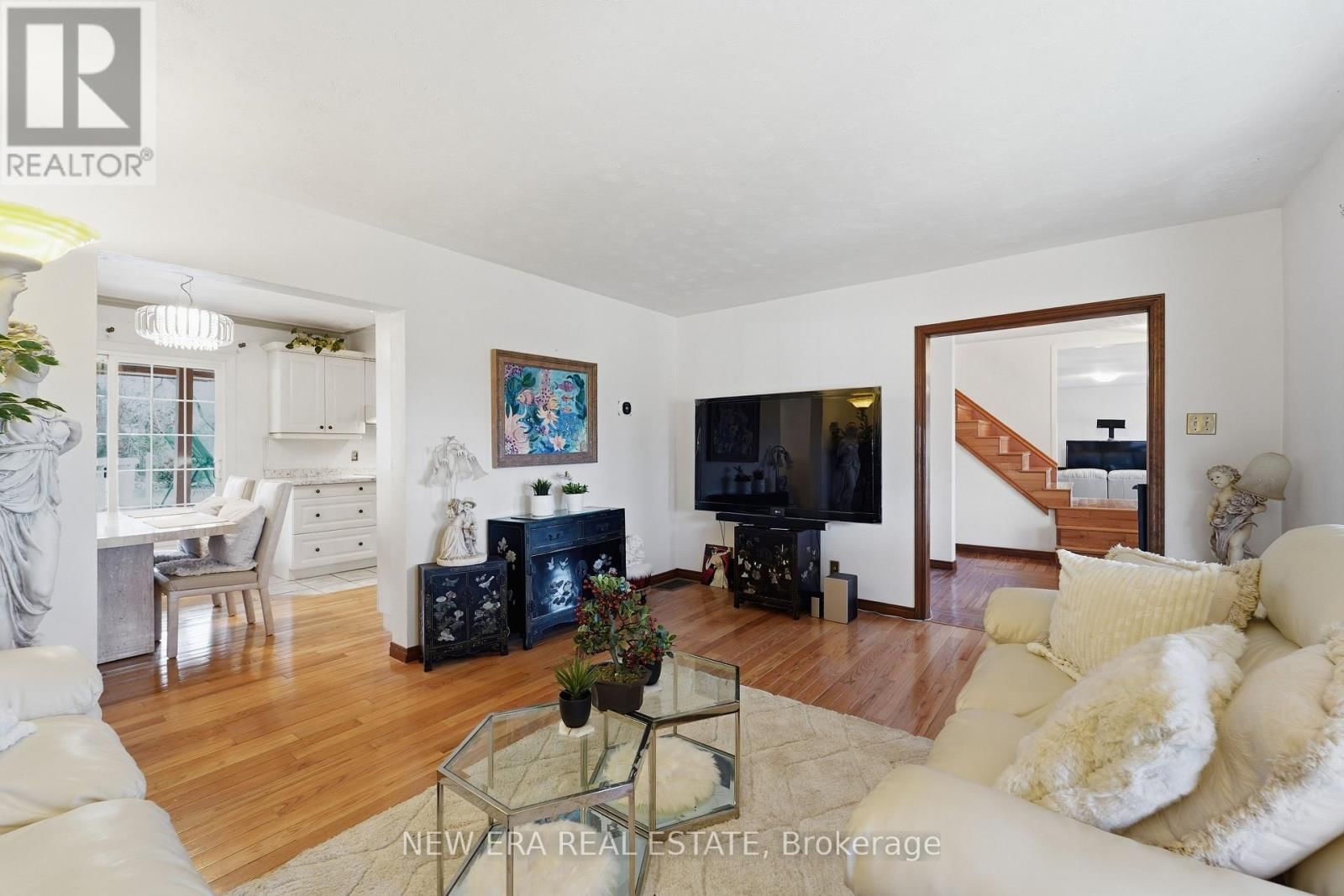 645 HATTON AVENUE Image 10