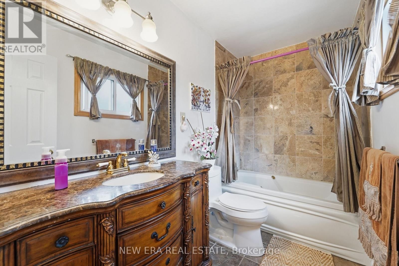 645 HATTON AVENUE Image 21