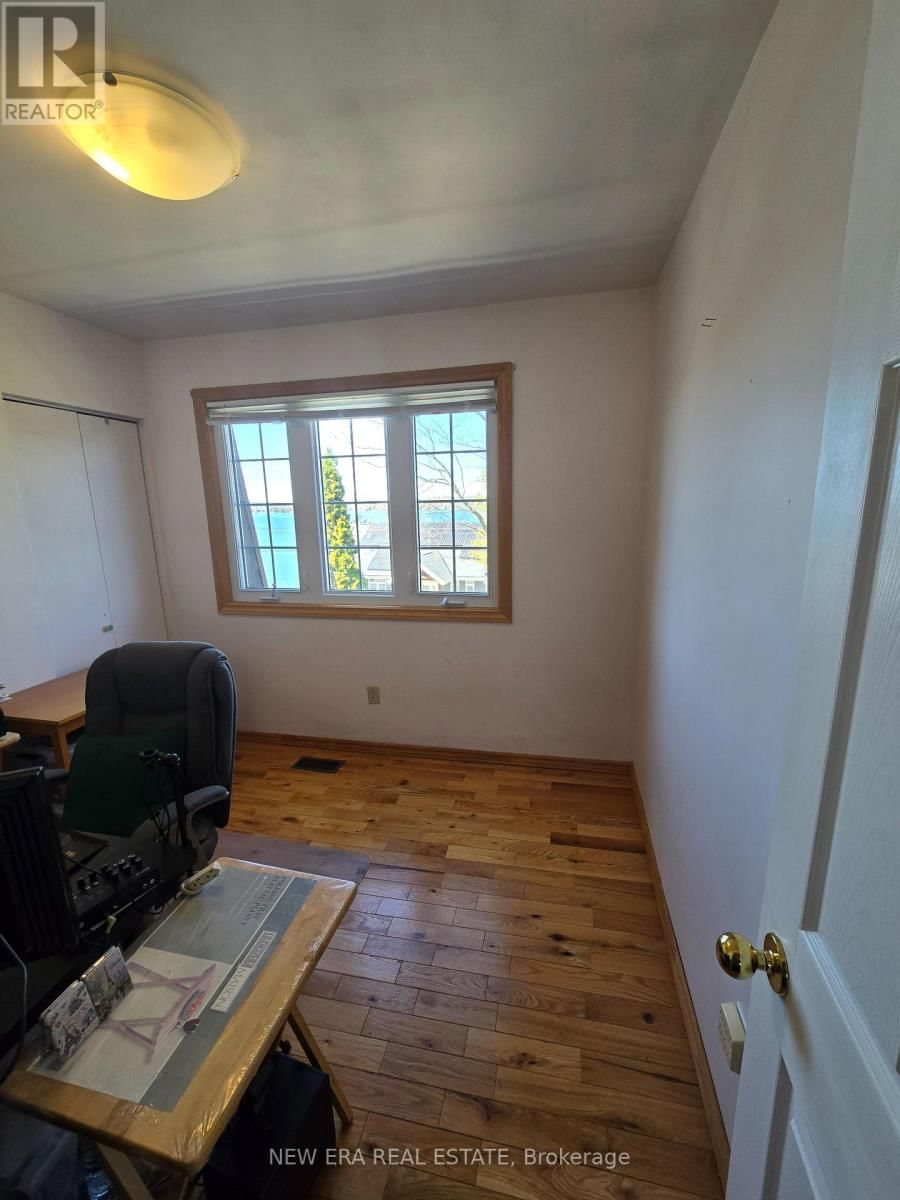 645 HATTON AVENUE Image 22