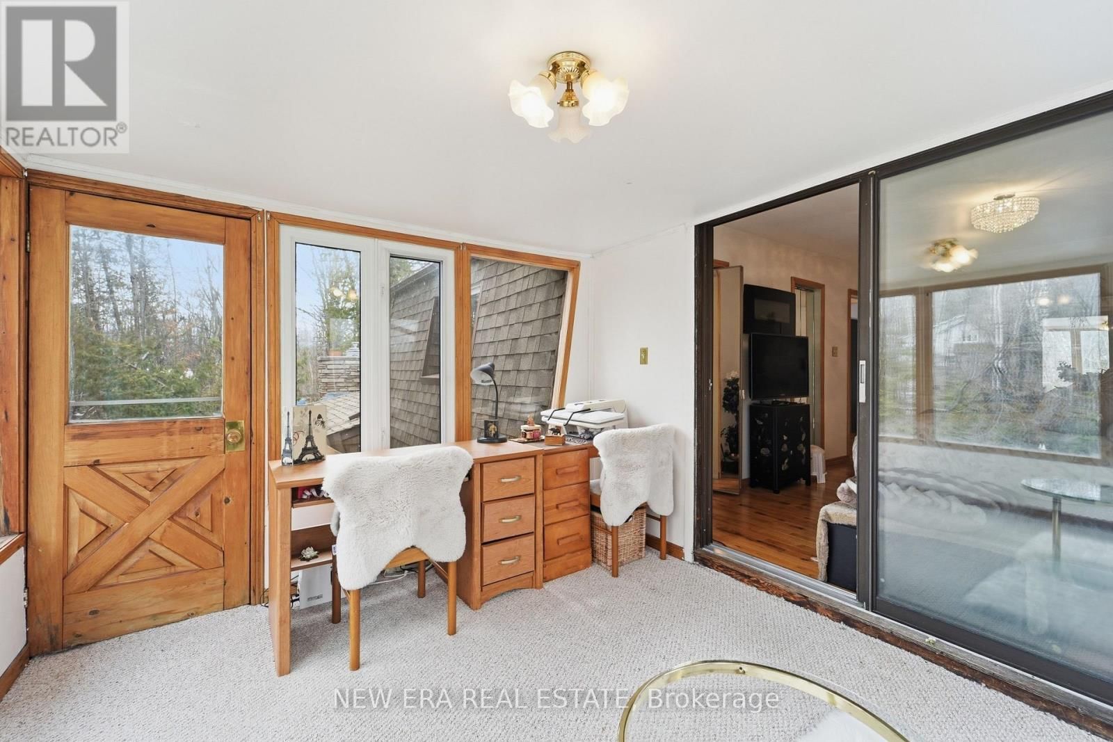 645 HATTON AVENUE Image 31