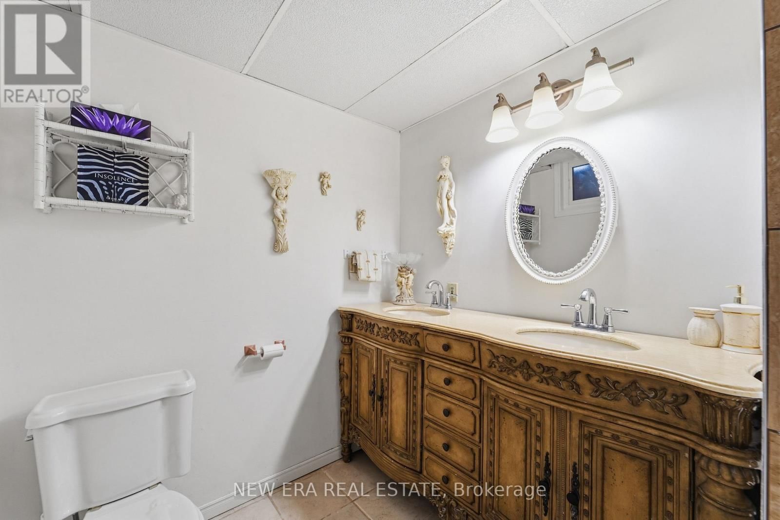 645 HATTON AVENUE Image 35