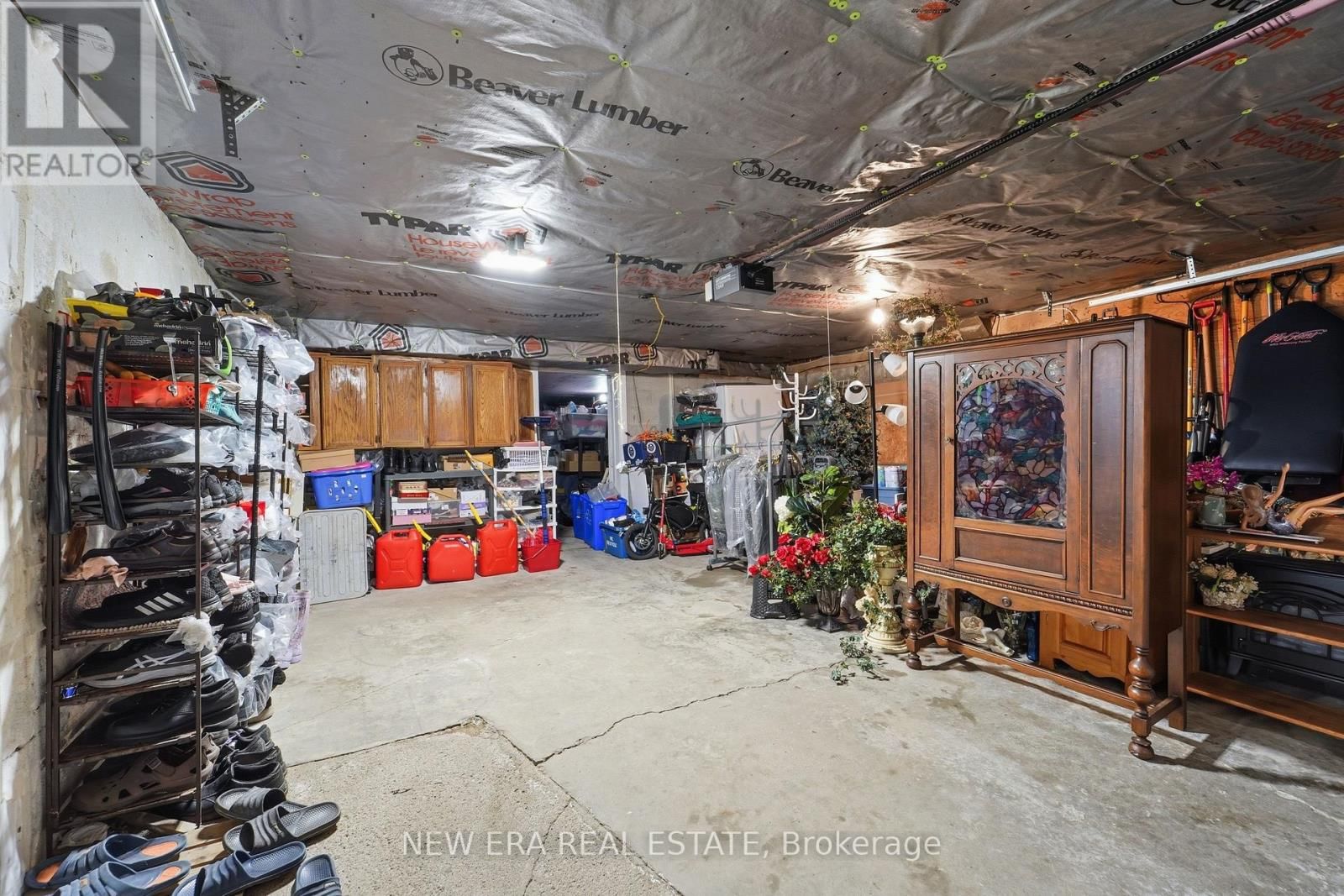 645 HATTON AVENUE Image 39