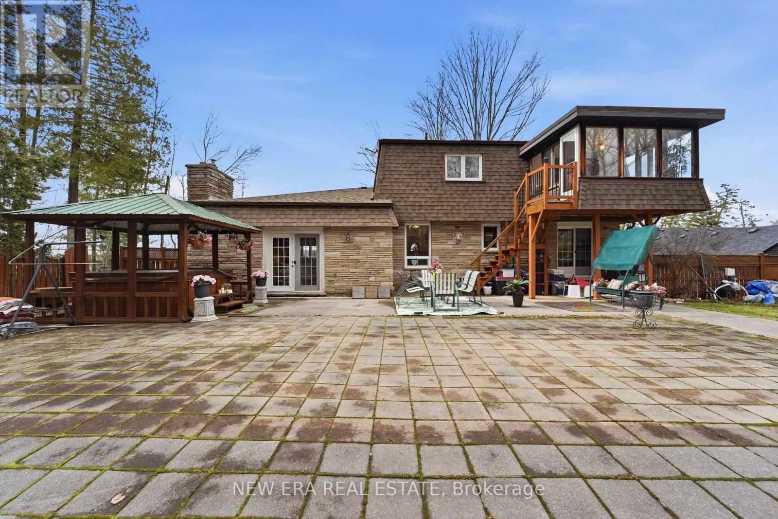 645 HATTON AVENUE Image 41