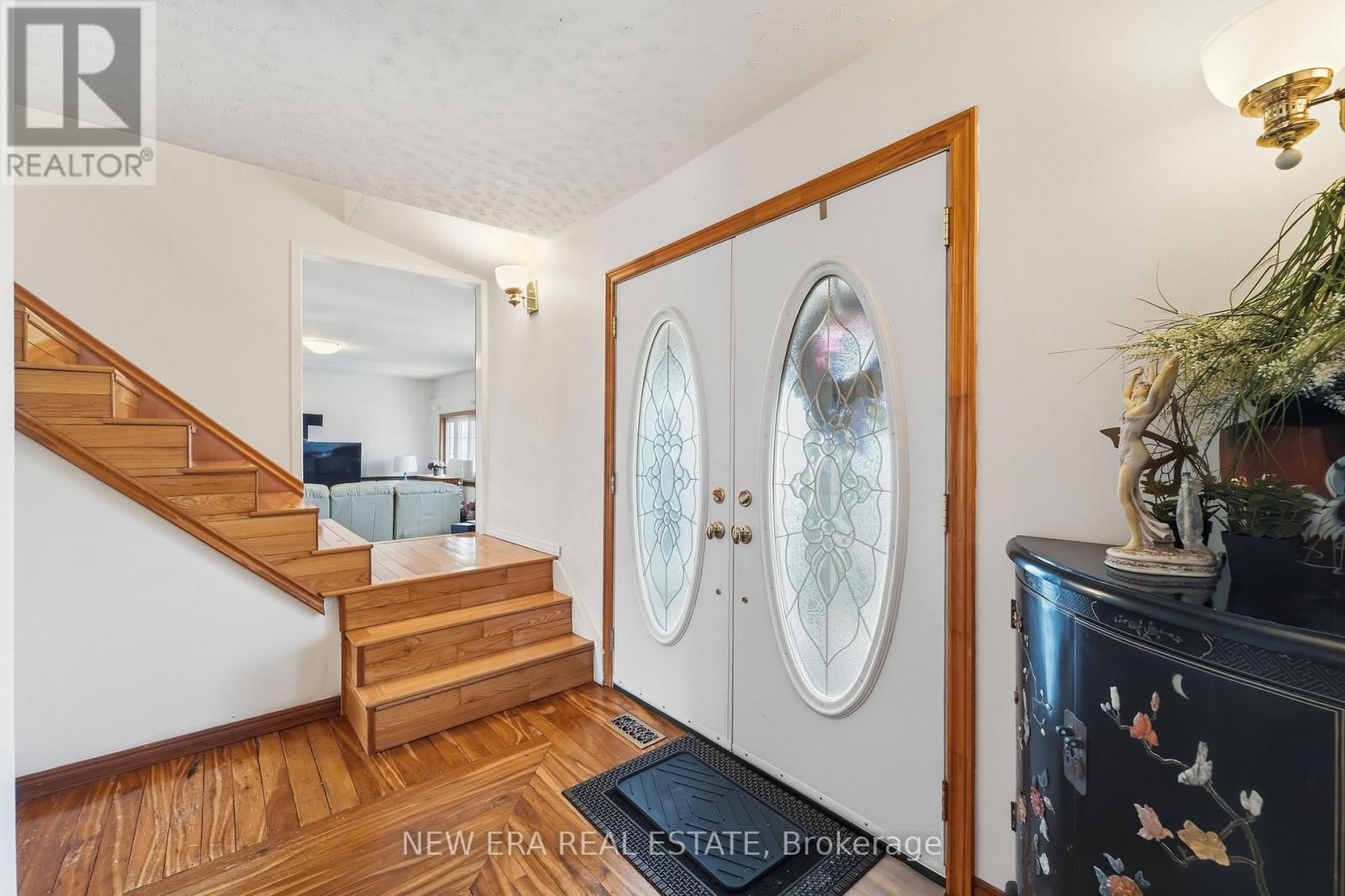 645 HATTON AVENUE Image 7