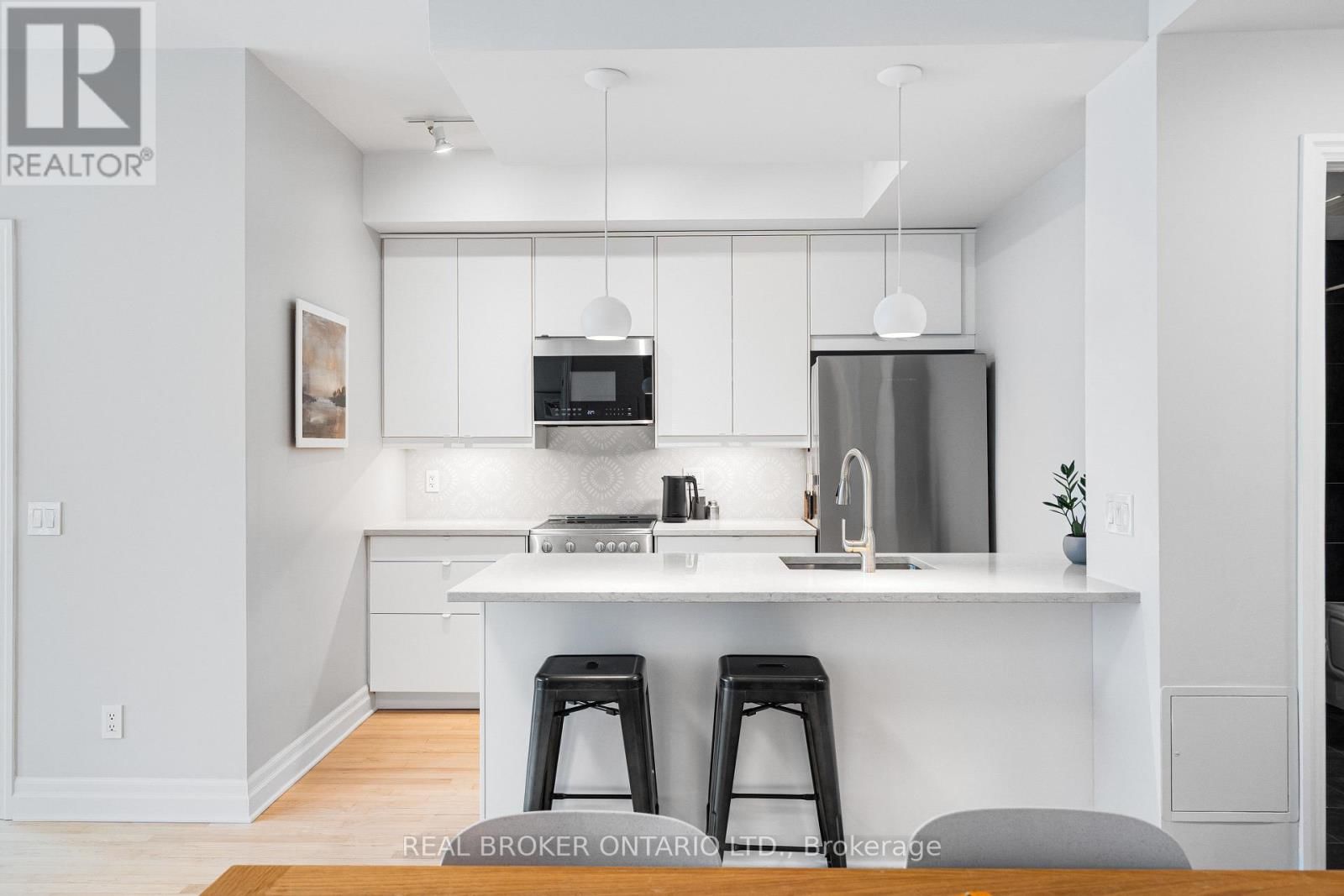 810 - 235 KENT STREET Image 10