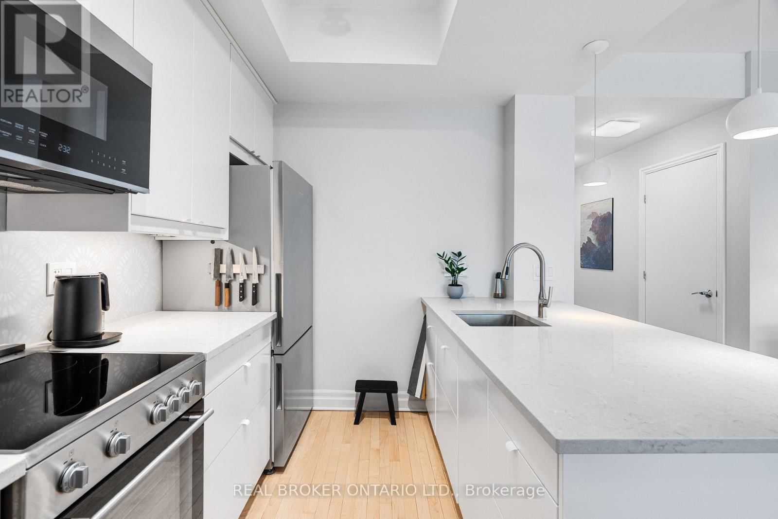 810 - 235 KENT STREET Image 15