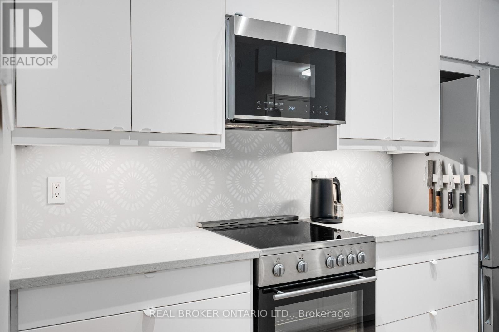 810 - 235 KENT STREET Image 16