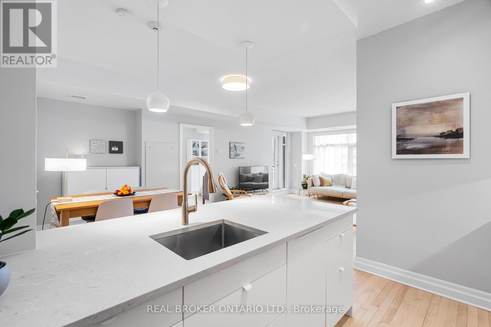 810 - 235 KENT STREET Image 18