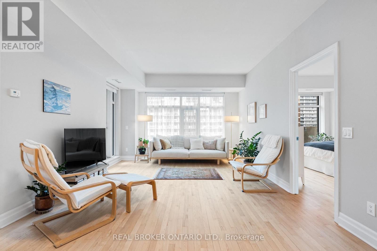 810 - 235 KENT STREET Image 21