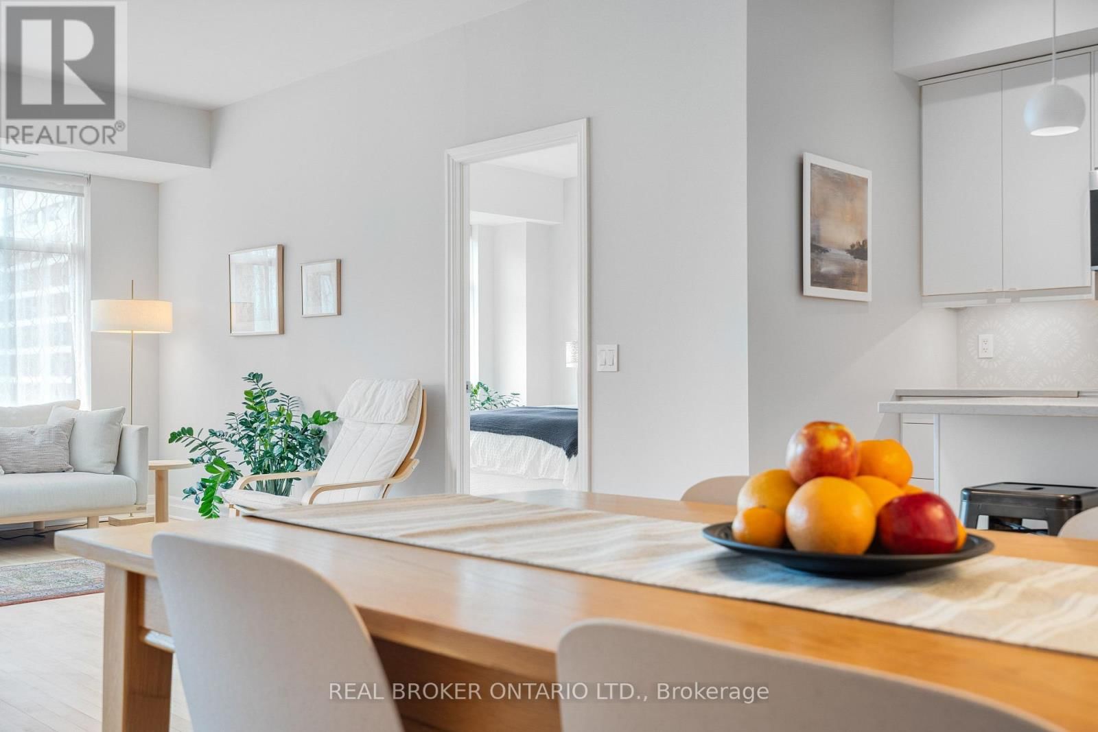 810 - 235 KENT STREET Image 23