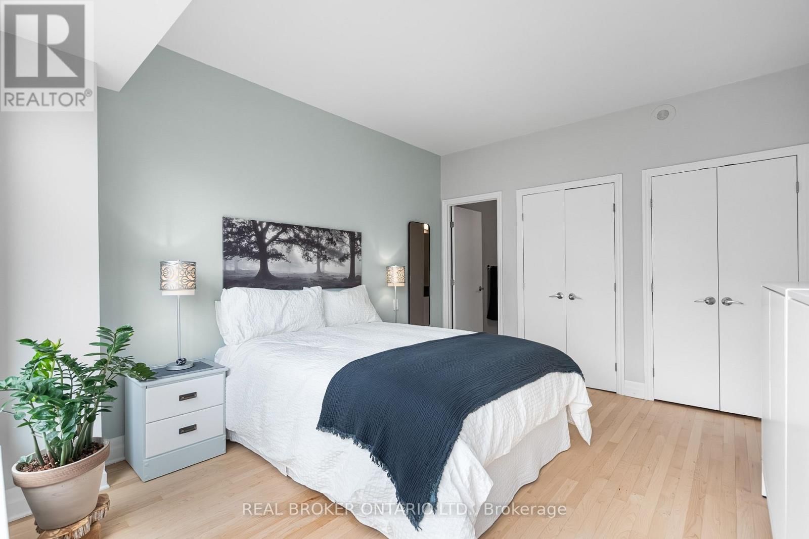 810 - 235 KENT STREET Image 26