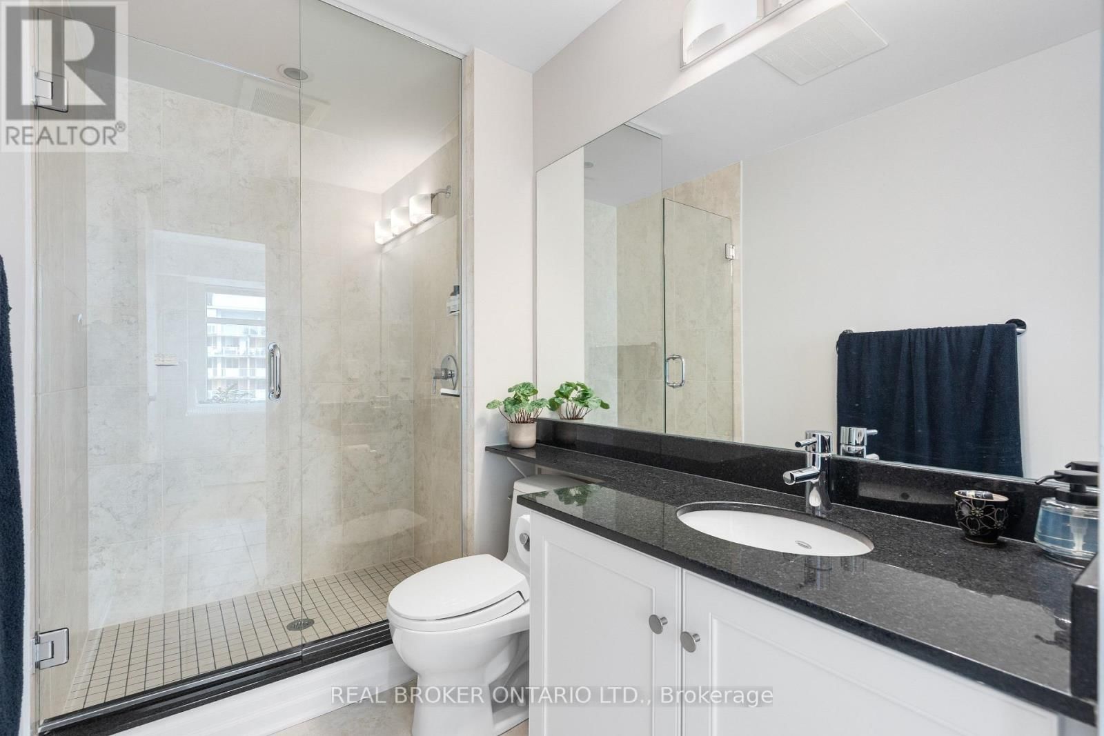 810 - 235 KENT STREET Image 27