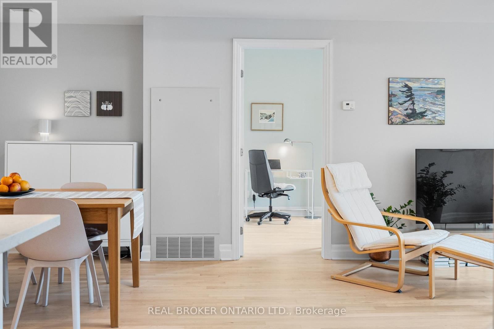 810 - 235 KENT STREET Image 29