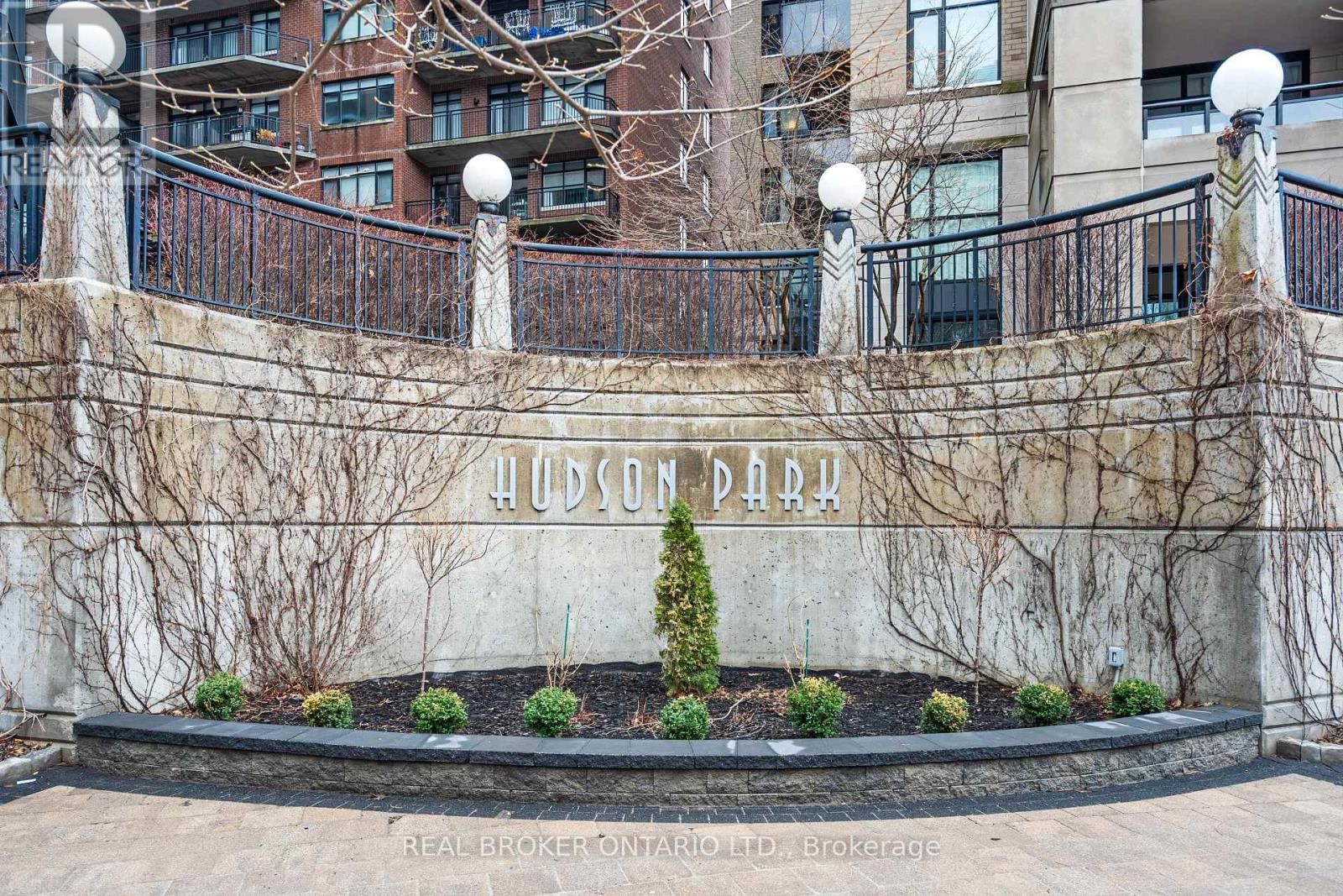 810 - 235 KENT STREET Image 3