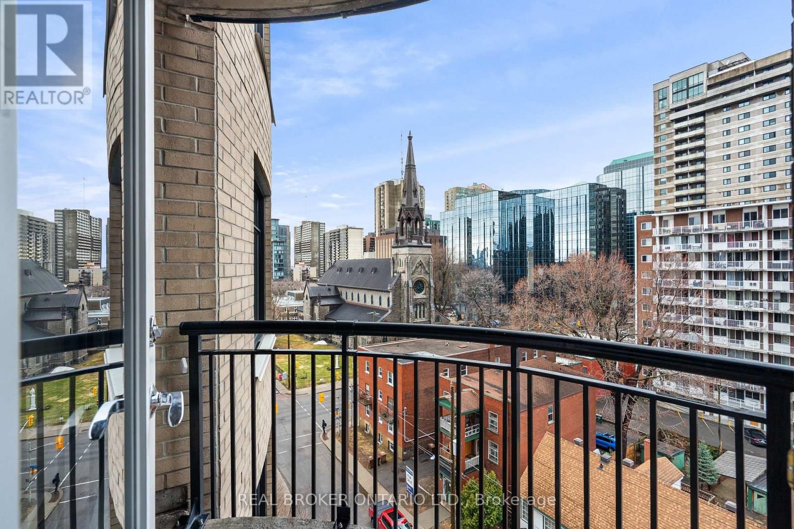 810 - 235 KENT STREET Image 36