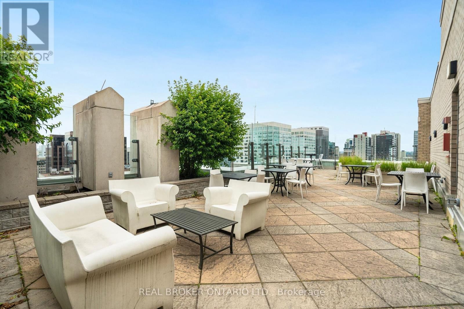 810 - 235 KENT STREET Image 38