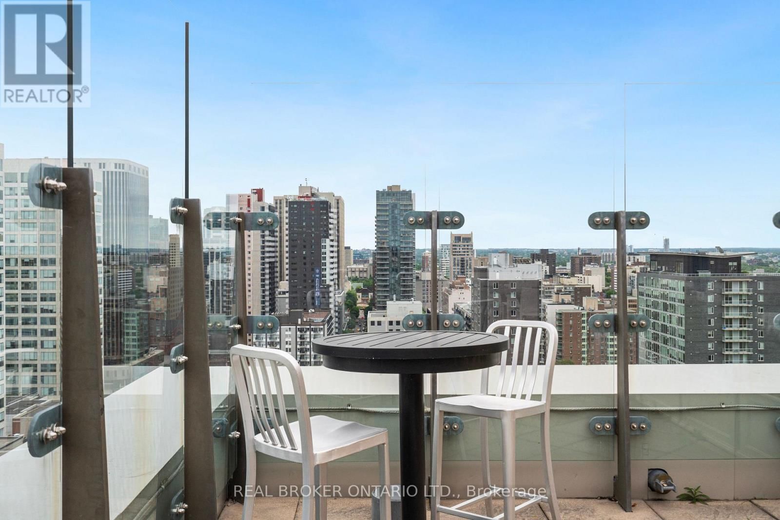 810 - 235 KENT STREET Image 39