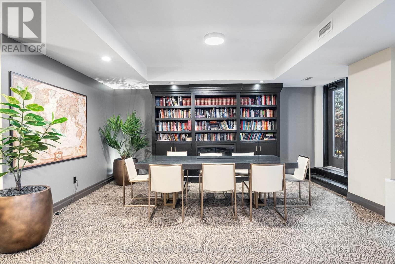 810 - 235 KENT STREET Image 43