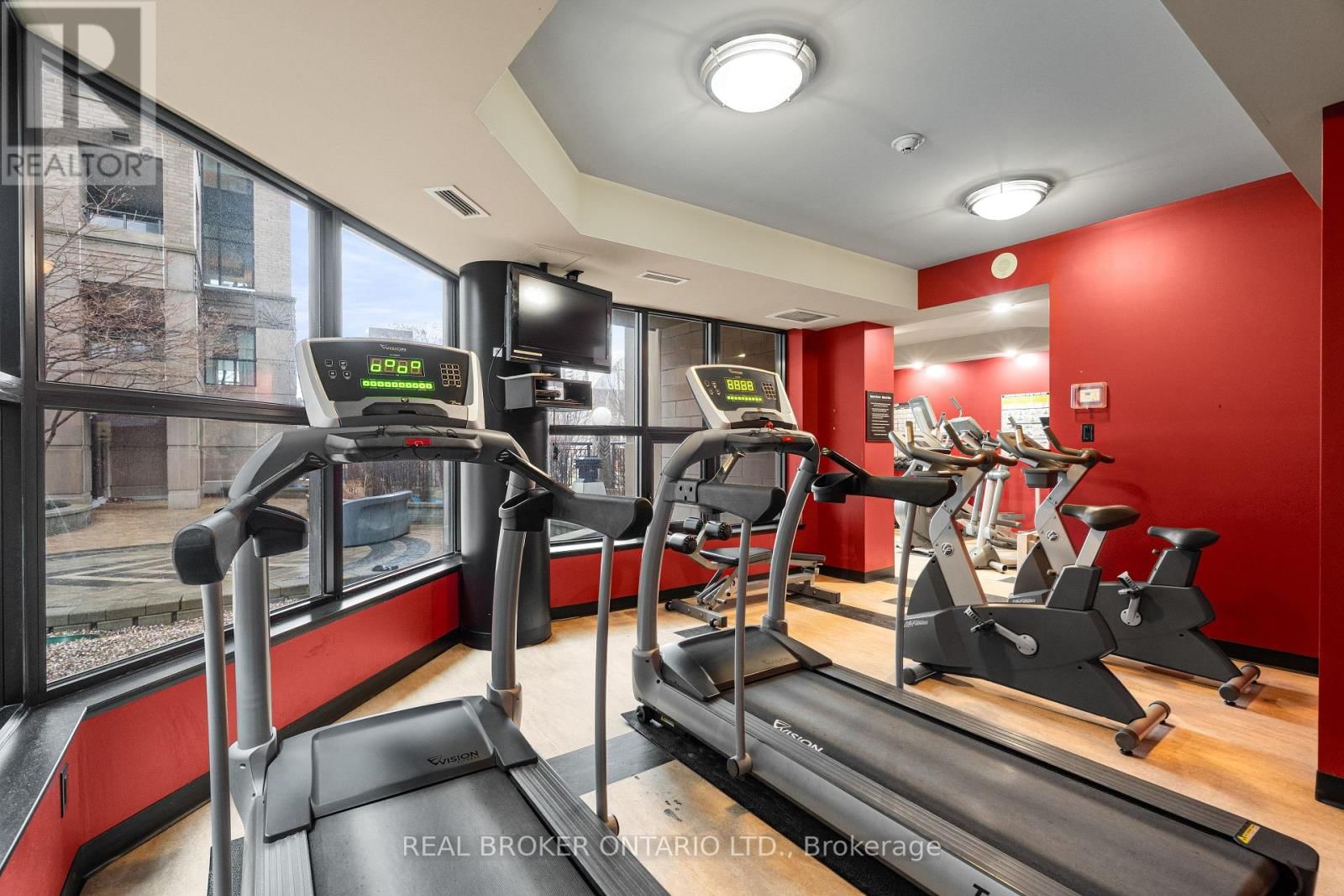 810 - 235 KENT STREET Image 45