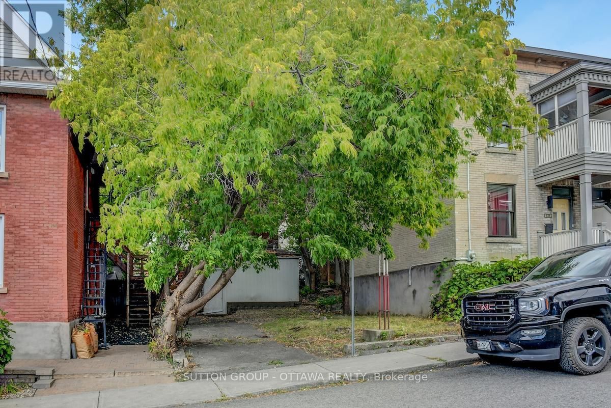 133 ECCLES STREET Image 1