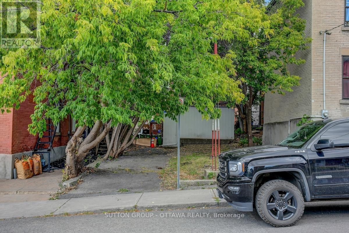 133 ECCLES STREET Image 3