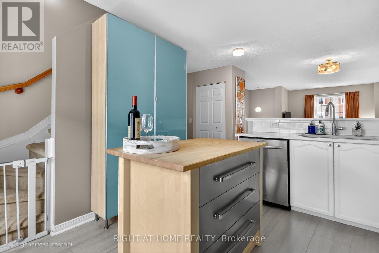 24 MANHATTAN CRESCENT Image 10