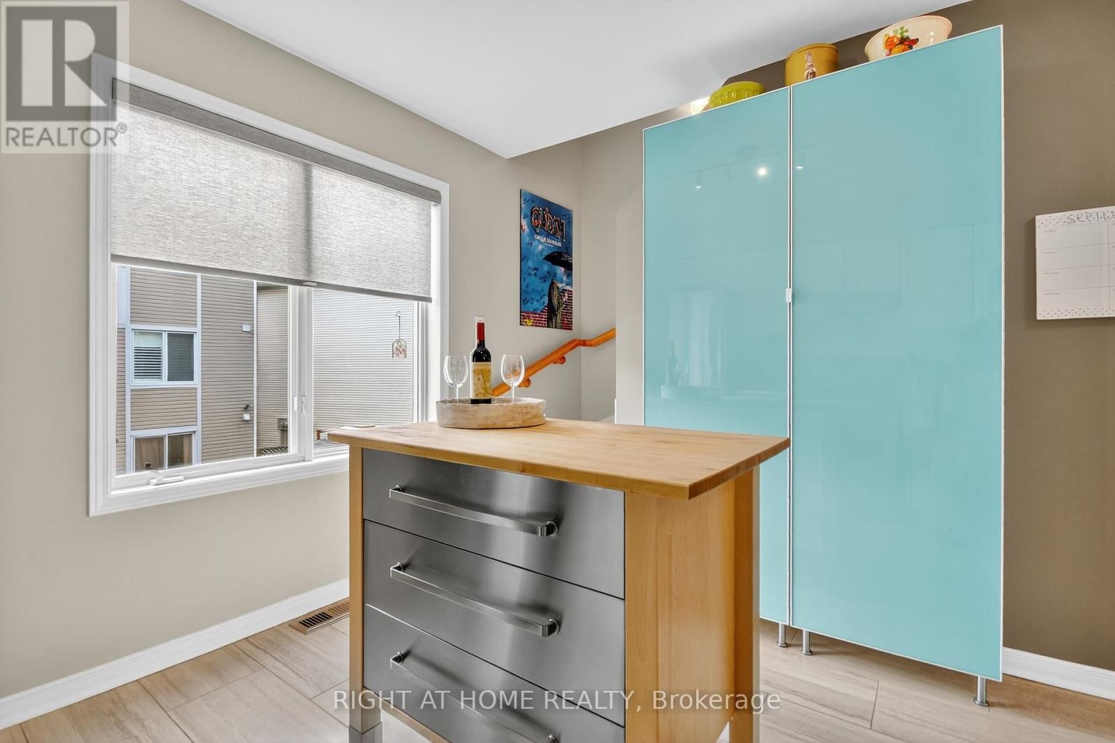 24 MANHATTAN CRESCENT Image 13