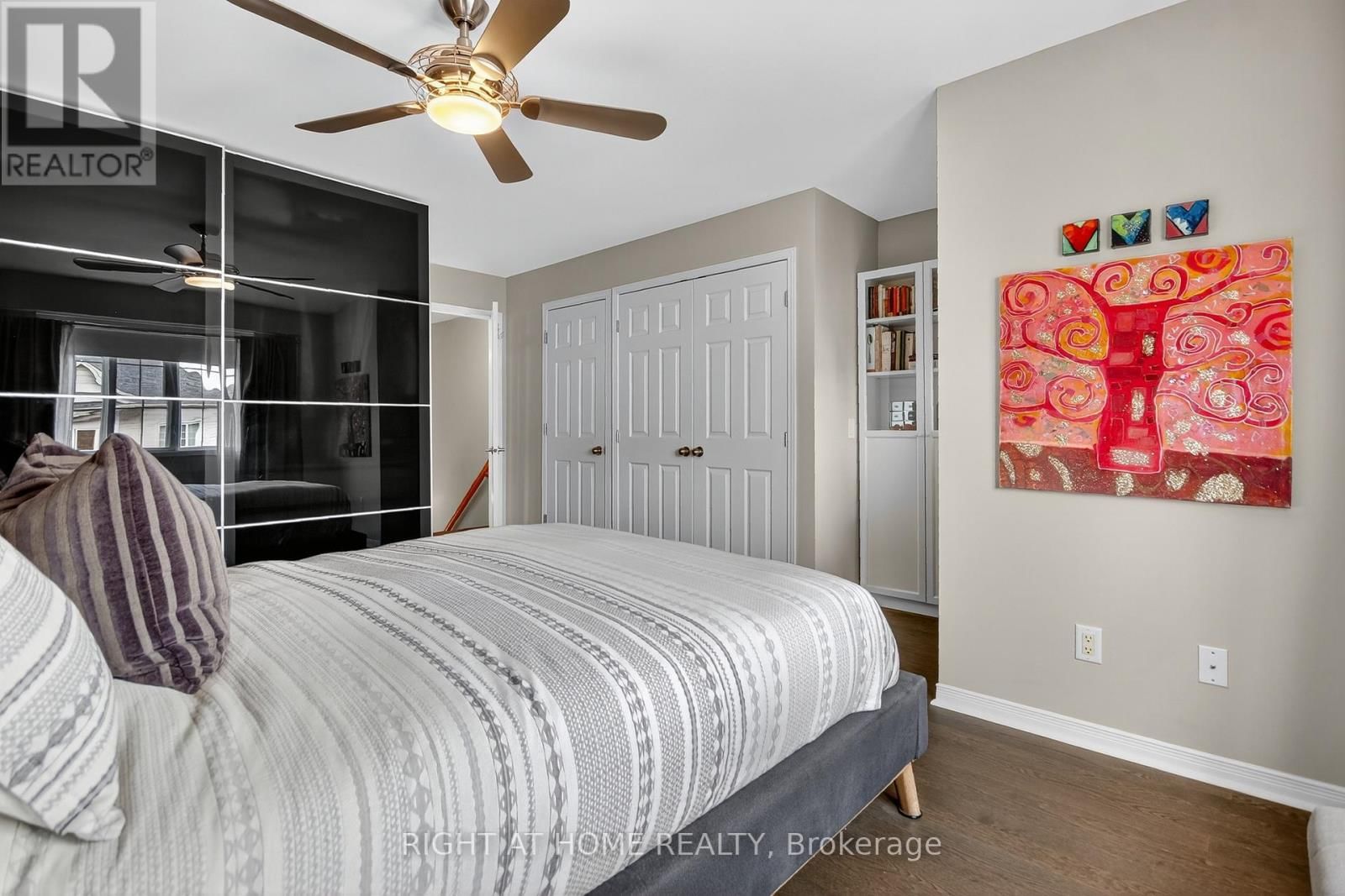 24 MANHATTAN CRESCENT Image 14