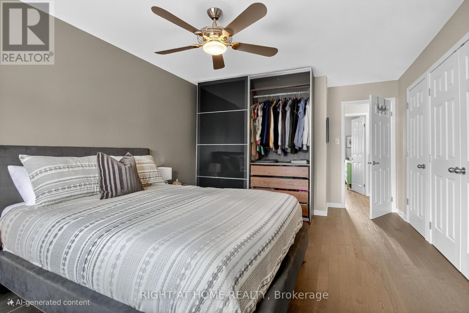 24 MANHATTAN CRESCENT Image 15