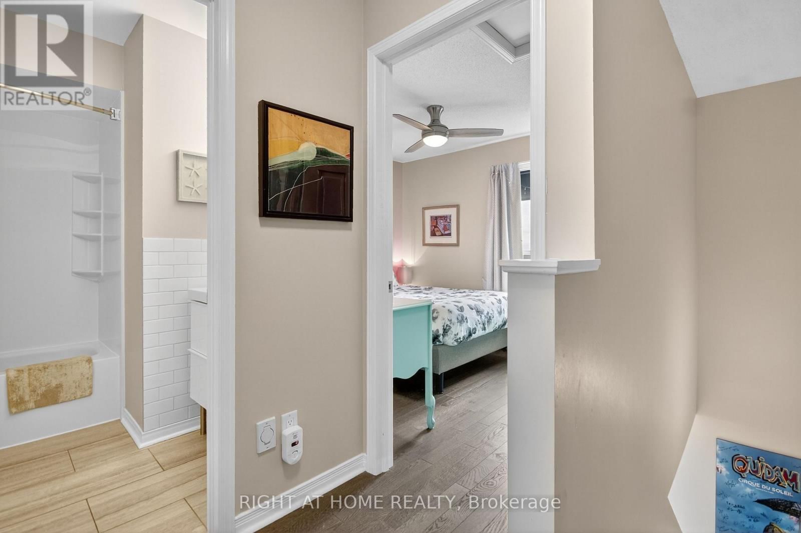 24 MANHATTAN CRESCENT Image 17