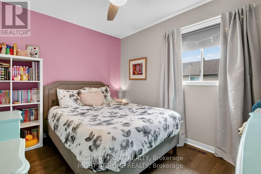 24 MANHATTAN CRESCENT Image 19