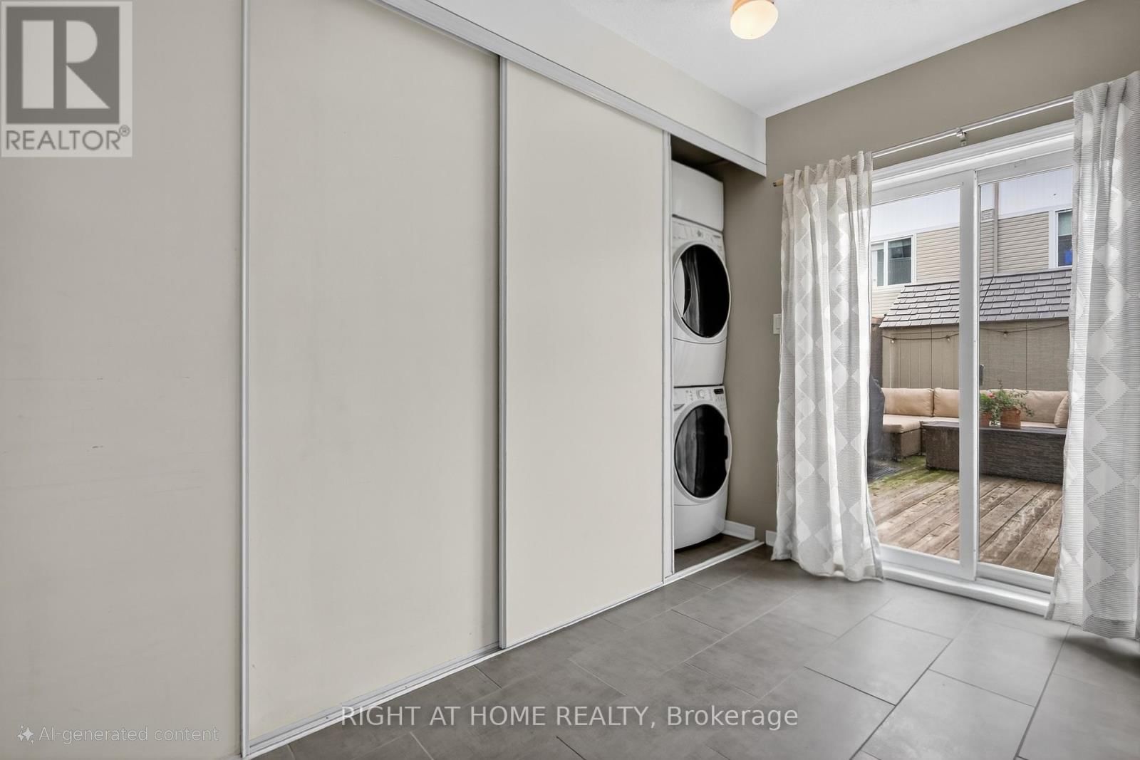 24 MANHATTAN CRESCENT Image 22