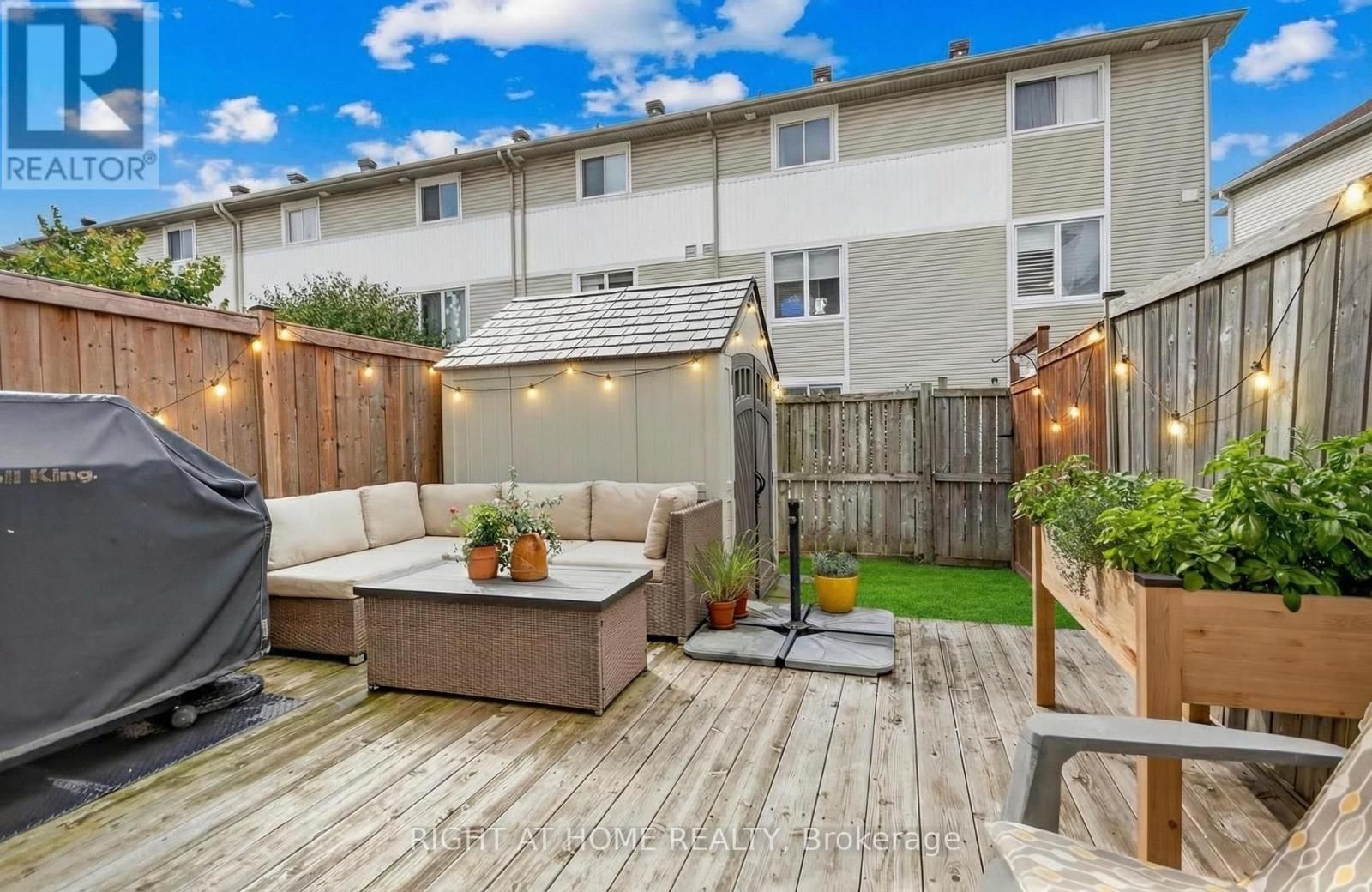 24 MANHATTAN CRESCENT Image 24