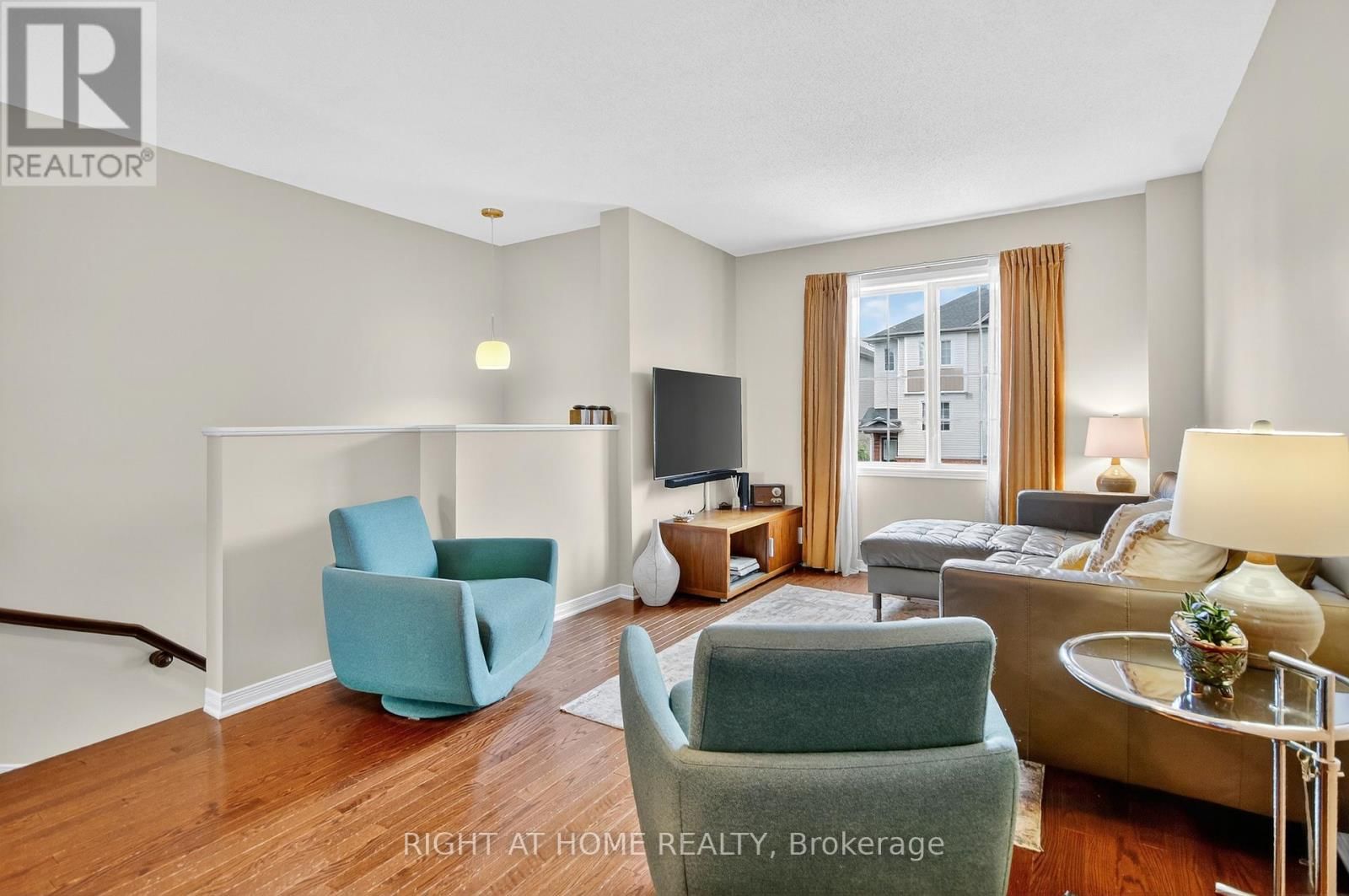 24 MANHATTAN CRESCENT Image 4