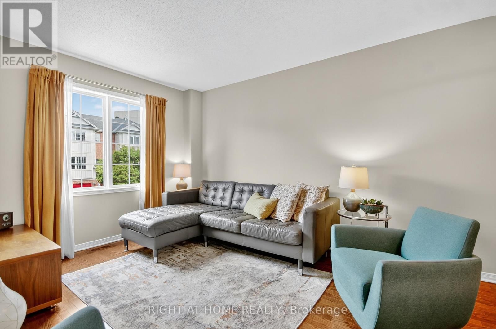 24 MANHATTAN CRESCENT Image 5