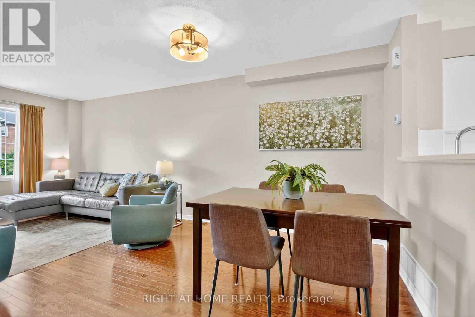 24 MANHATTAN CRESCENT Image 6