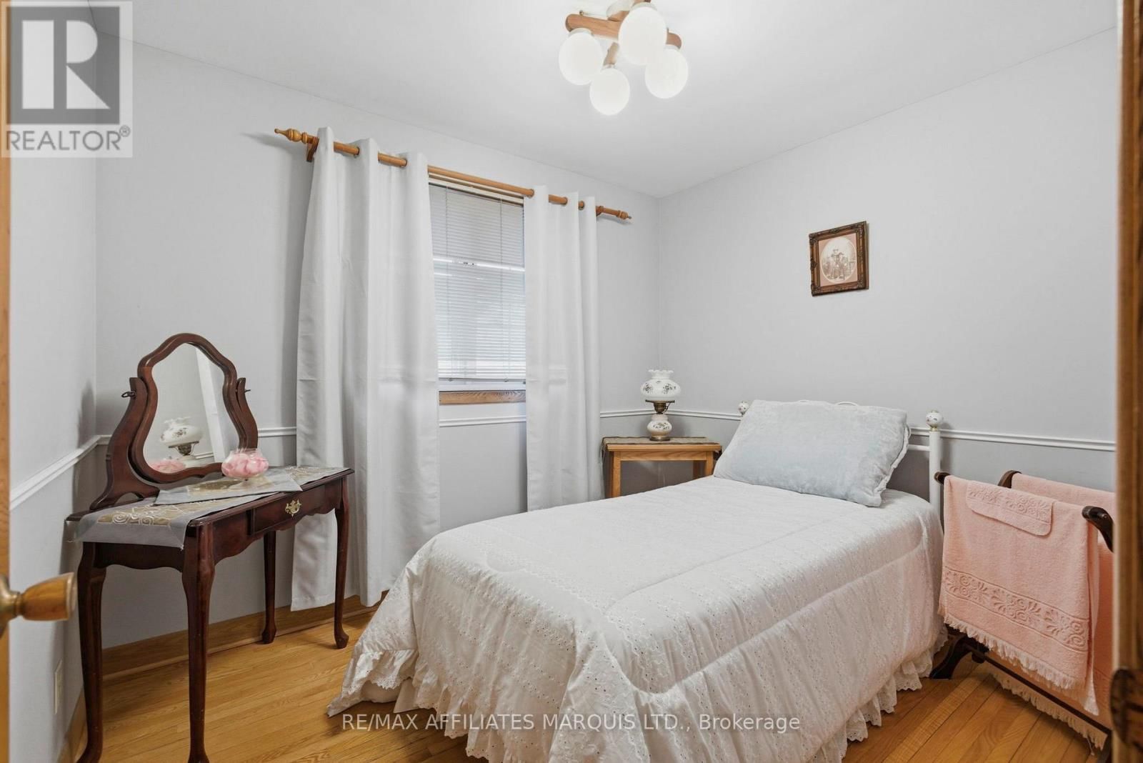 1212 BRODEUR STREET Image 19