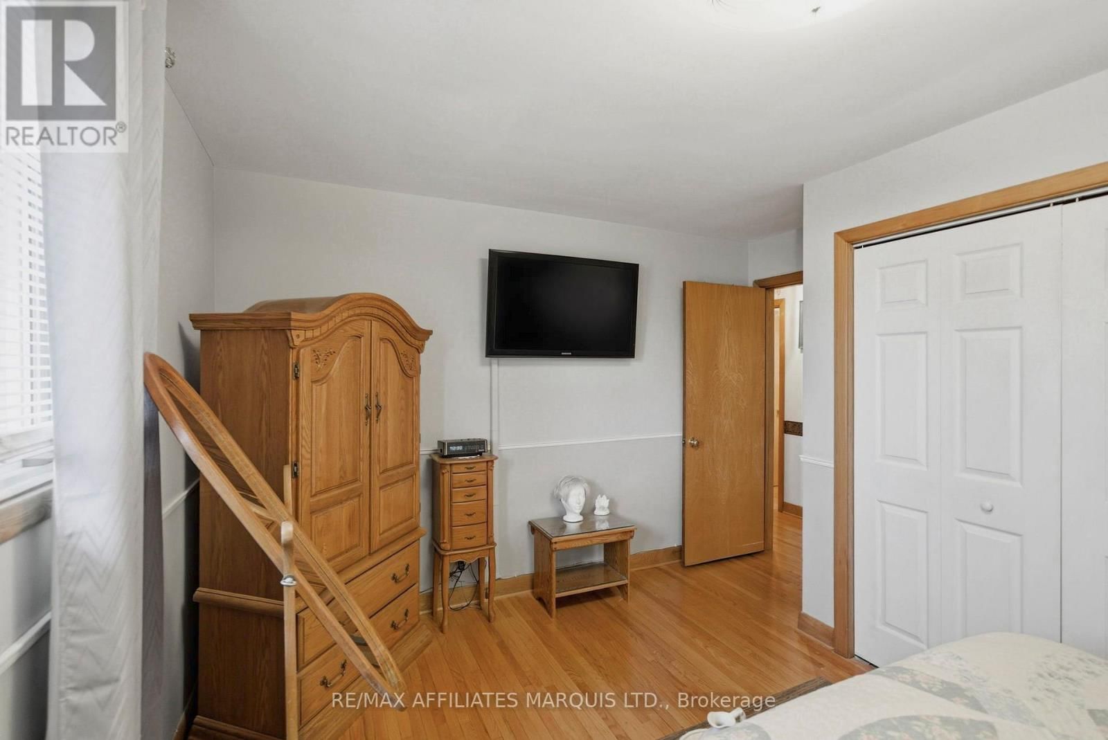 1212 BRODEUR STREET Image 24