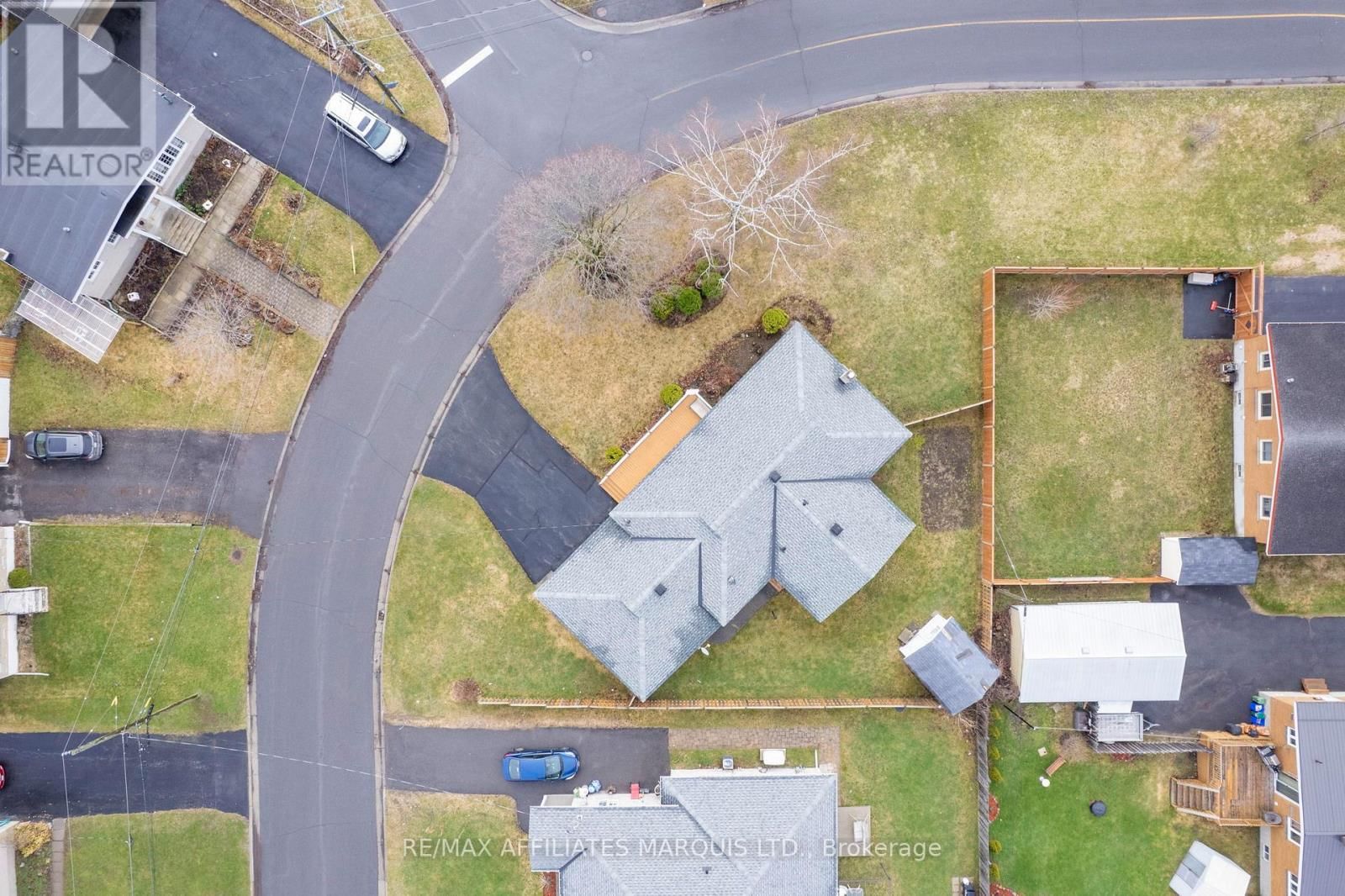 1212 BRODEUR STREET Image 35