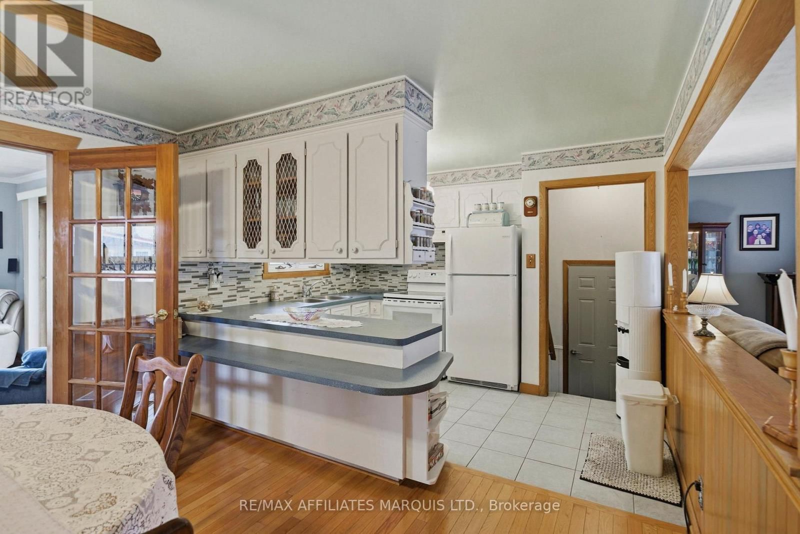 1212 BRODEUR STREET Image 9