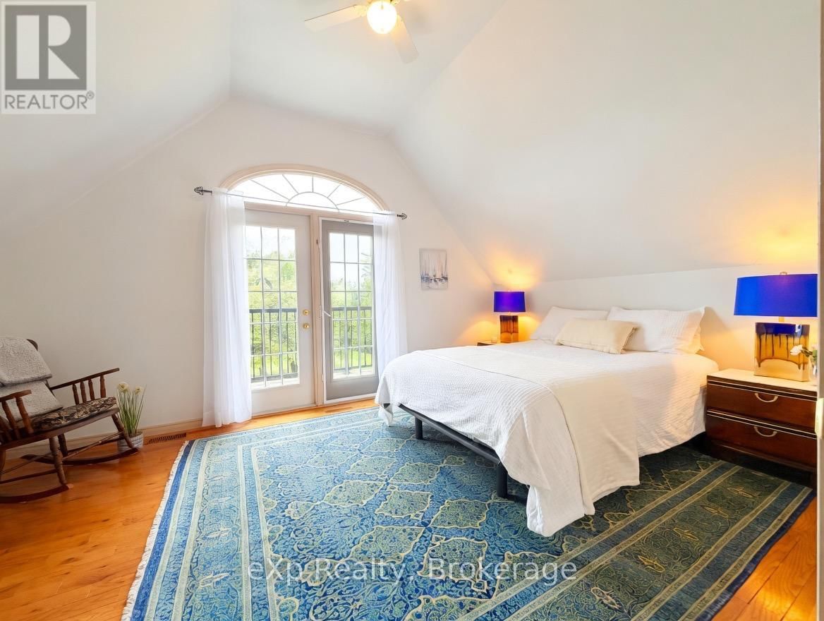 705 VICTORIA ROAD Image 14