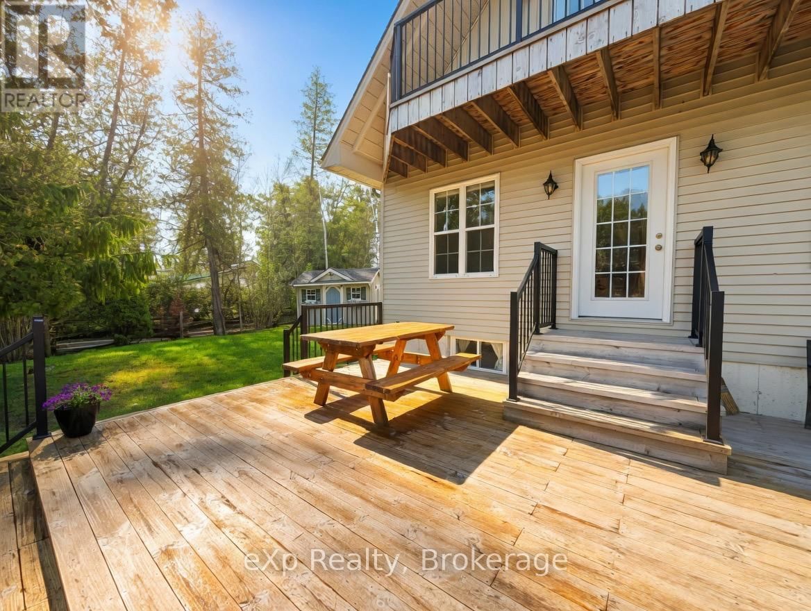 705 VICTORIA ROAD Image 23